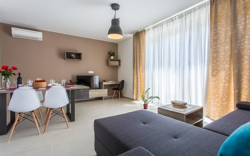Apartments Viktorija Baška Exteriör bild