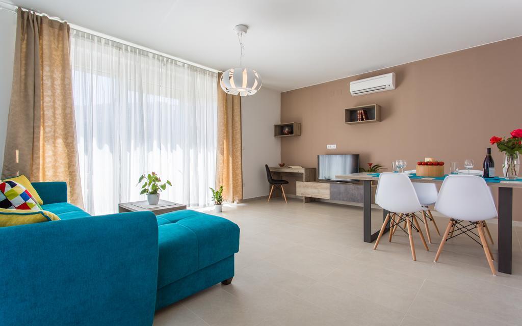 Apartments Viktorija Baška Exteriör bild
